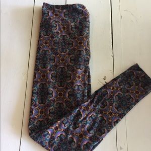 LulaRoe Leggings - Tall & Curvy
